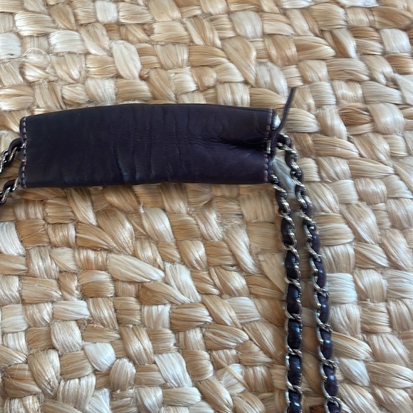 Chanel authentic vintage plum colored leather shoulder bag - Picture 4 of 16